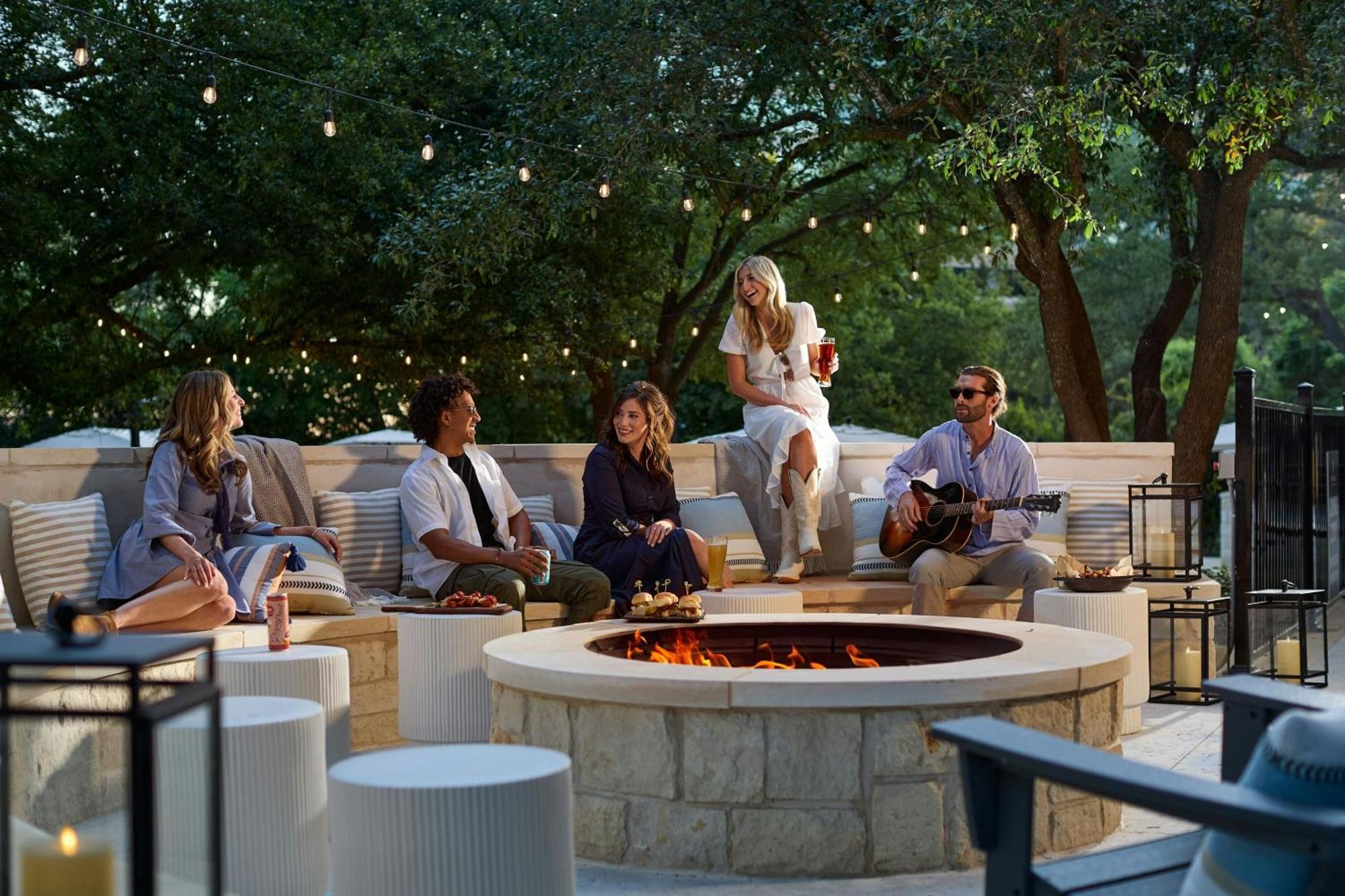 Renaissance Austin Hotel Exterior foto